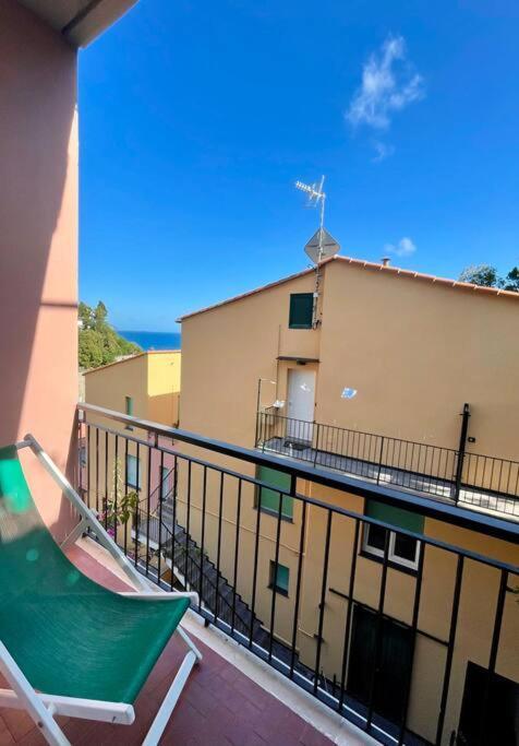 2-Bedroom Sunny Sea View With Balcony, La Casa Di Christine Monterosso al Mare Luaran gambar