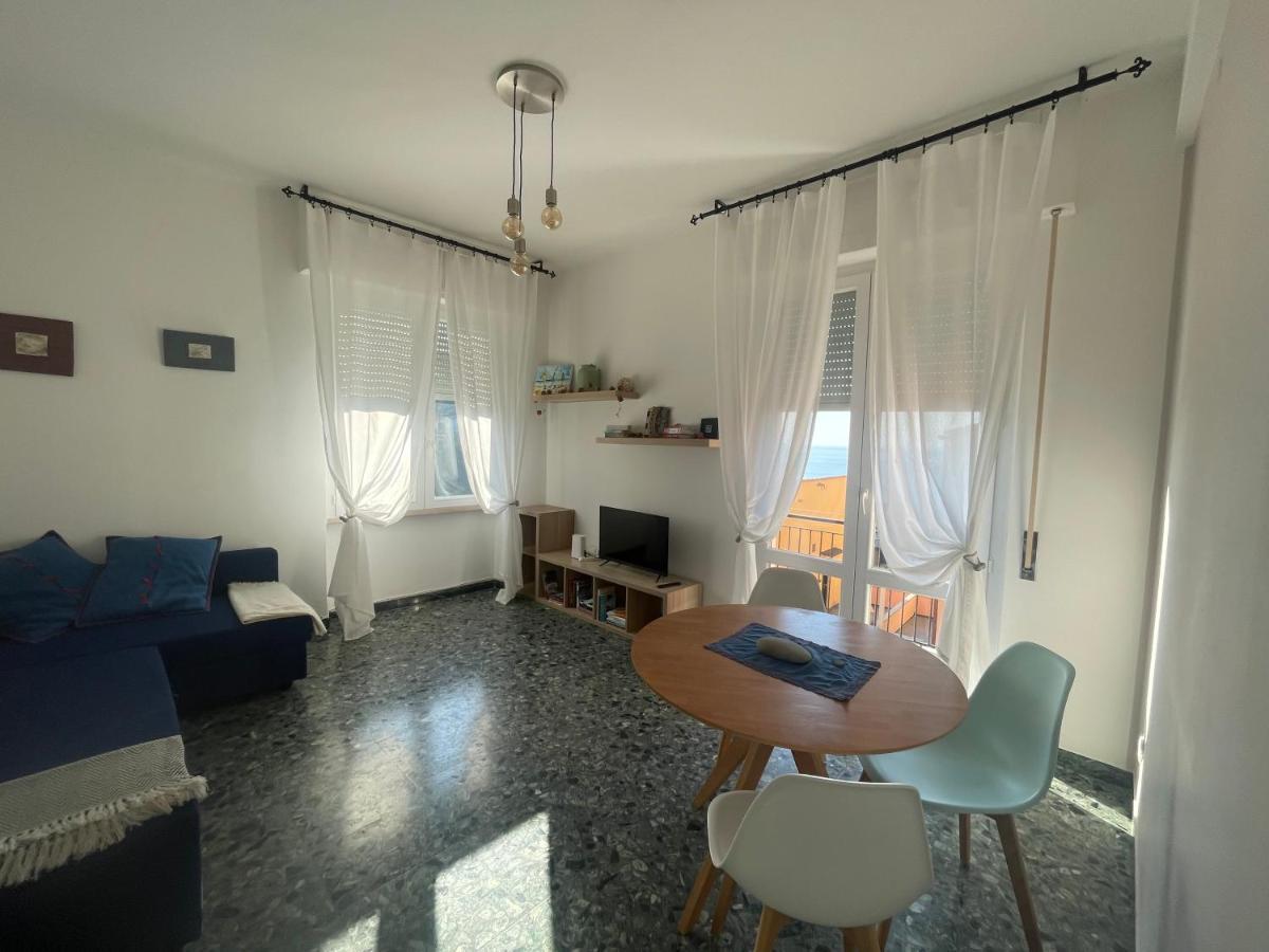 2-Bedroom Sunny Sea View With Balcony, La Casa Di Christine Monterosso al Mare Luaran gambar