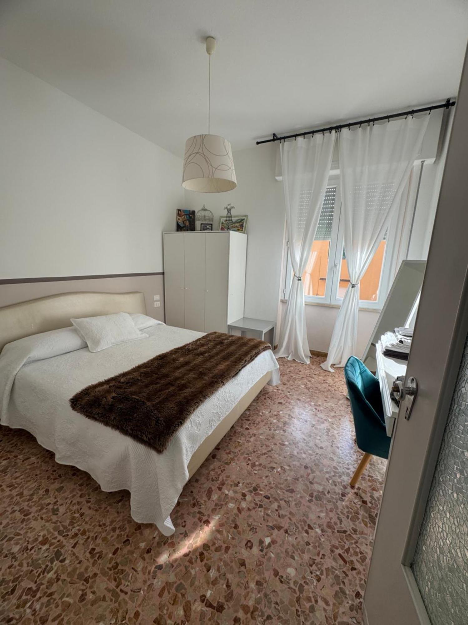 2-Bedroom Sunny Sea View With Balcony, La Casa Di Christine Monterosso al Mare Luaran gambar